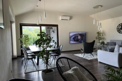 IMG-061397bd2ce33faebedcdfcefd47abb9-V
